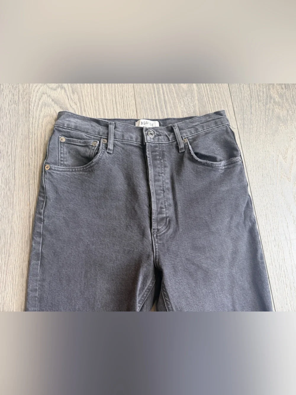 Agolde Riley High Rise Straight Crop Jeans in Washed Black Size 28